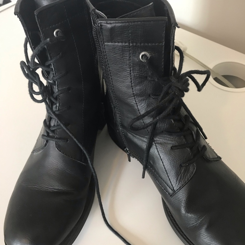 Modified combat boot - vegan material size 9 black